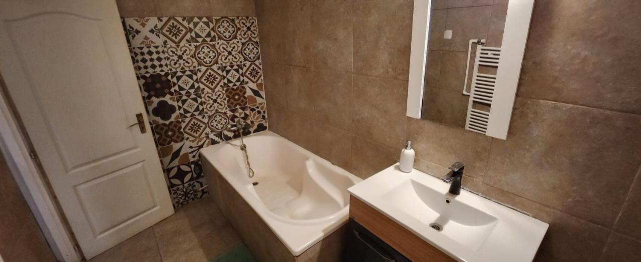 Casa Family Apartment เอโฟรีเอซูด ภายนอก รูปภาพ